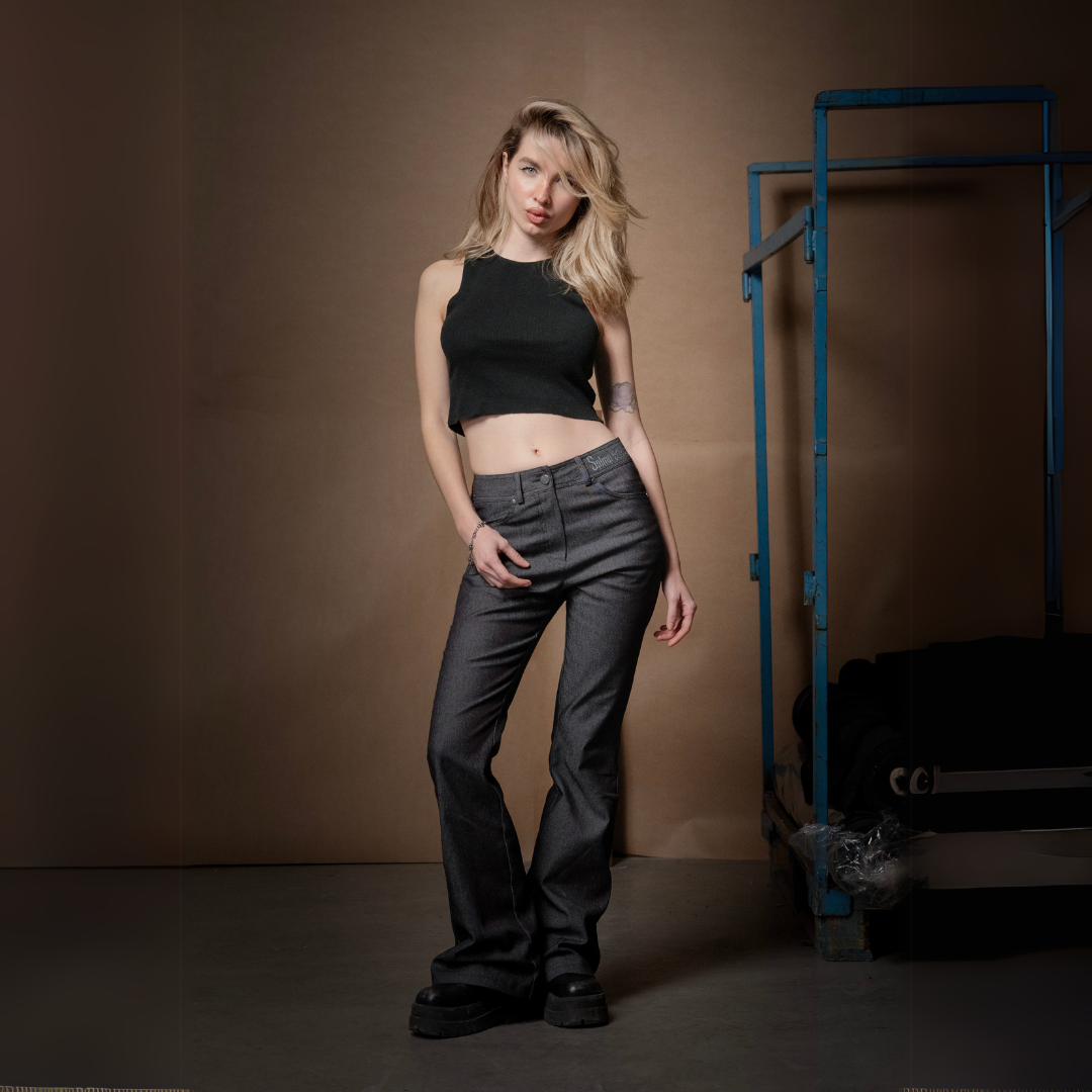 Pantalon bordado negro Samo Girl.