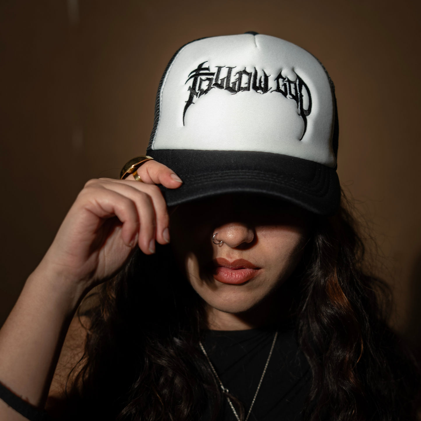 Gorra camionero, Follow God negra
