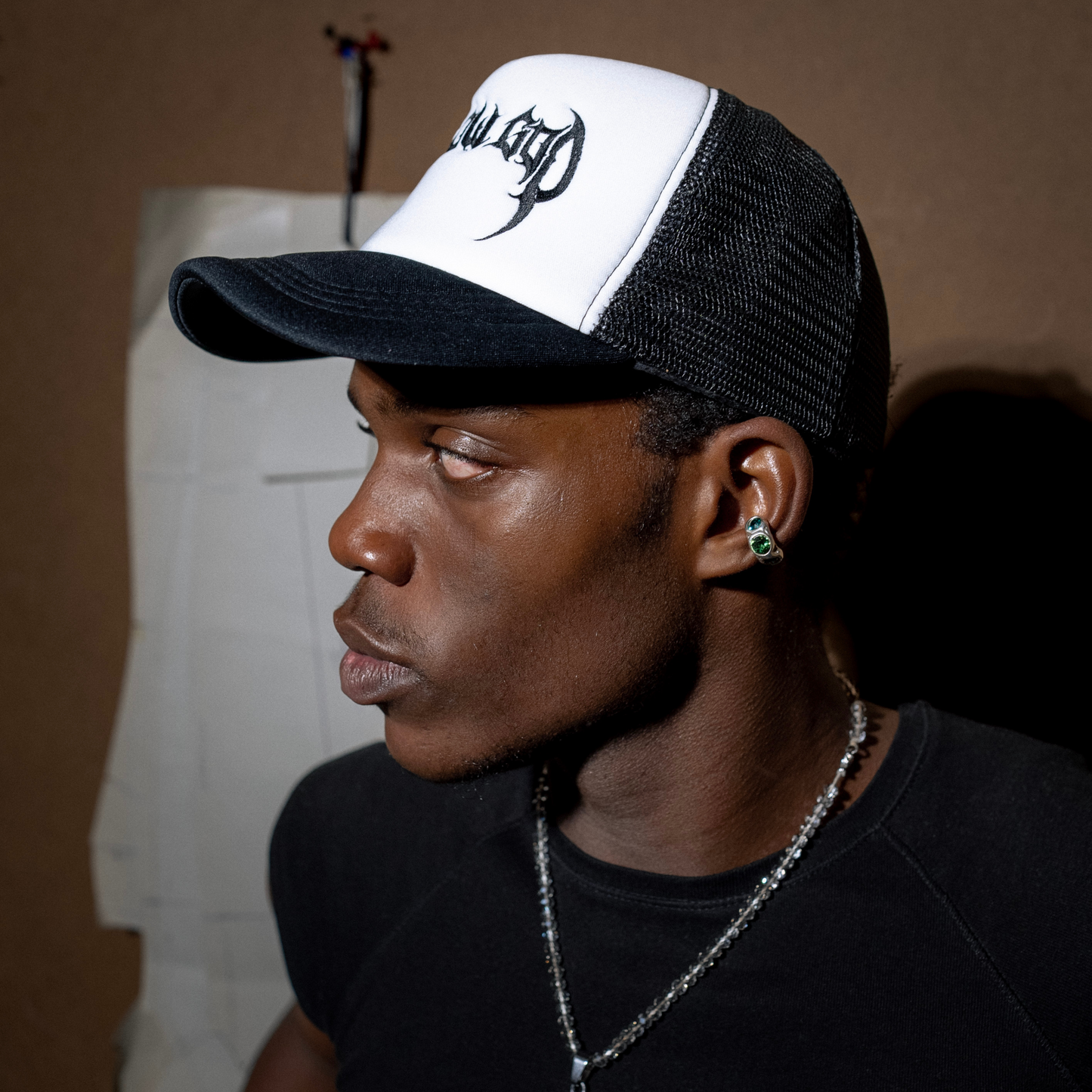 Gorra camionero, Follow God negra